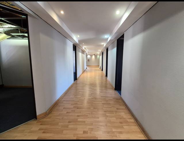 499.99M² OFFICE TO LET IN RIVONIA